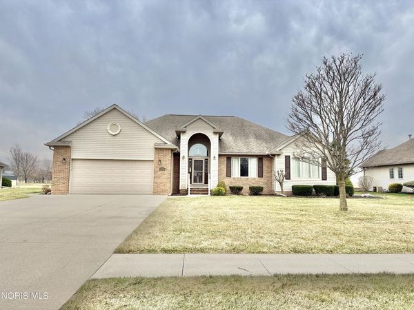 503 W Linden Avenue, Gibsonburg, OH 43431