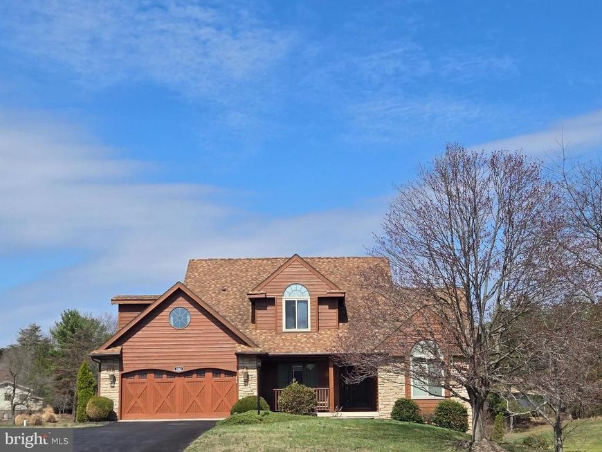 1042 Wintercamp Trail, Hedgesville, WV 25427 Main Photo