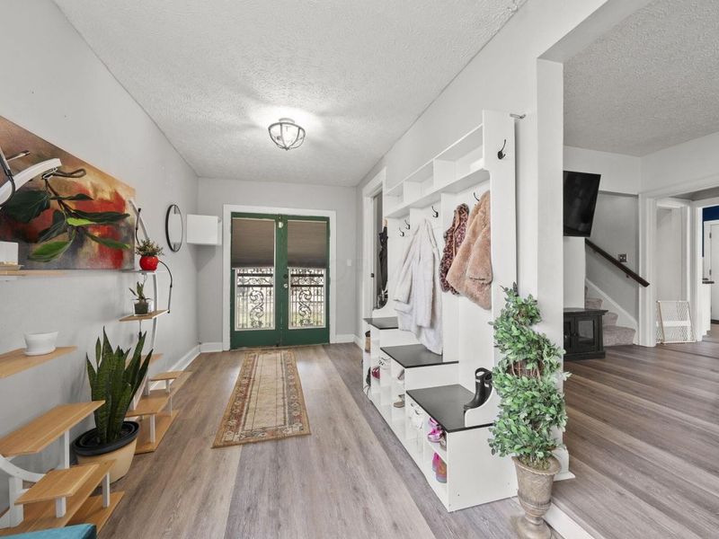 2127 Leonard Avenue, Columbus, OH 43219 Photo 10