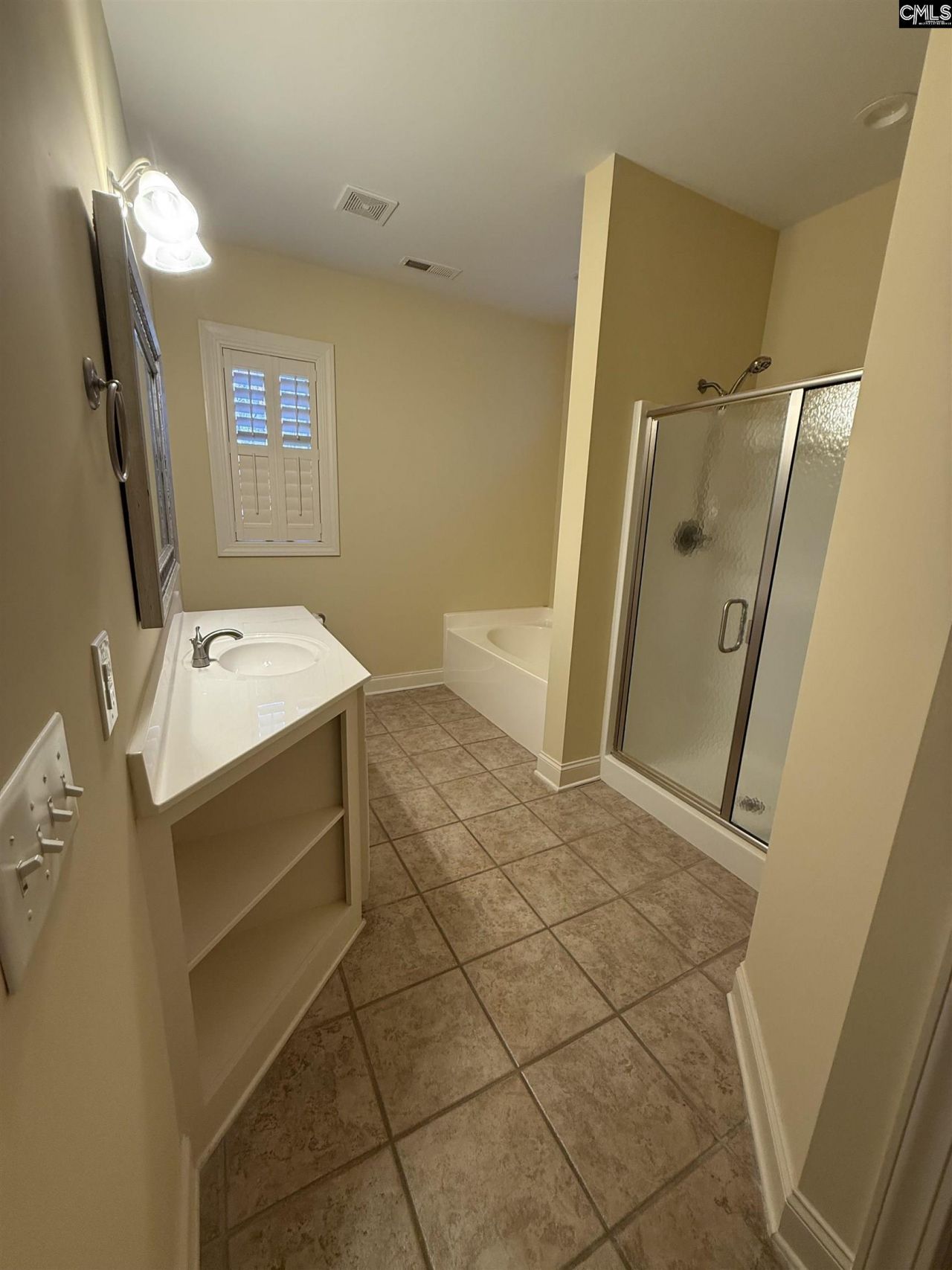 180 Shoal Court Photo 5