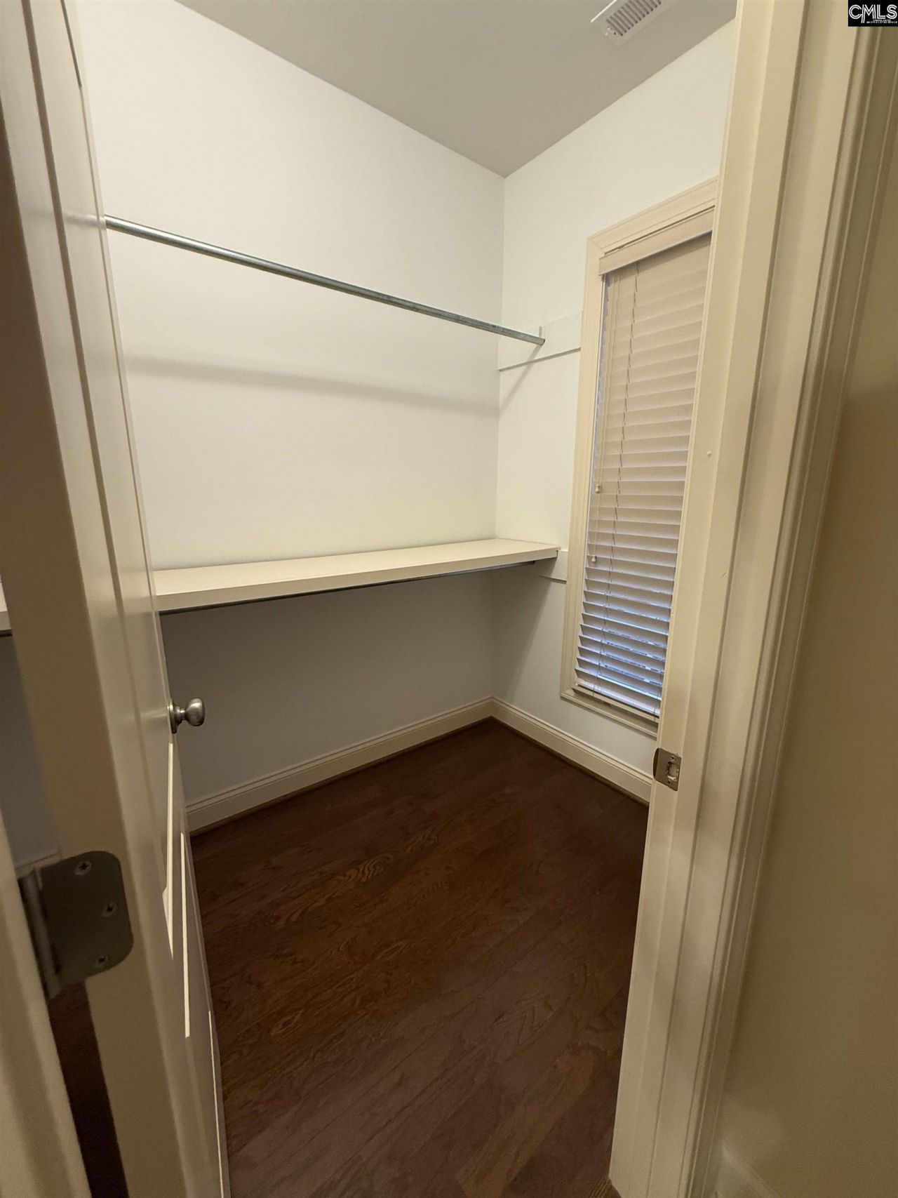 180 Shoal Court Photo 6