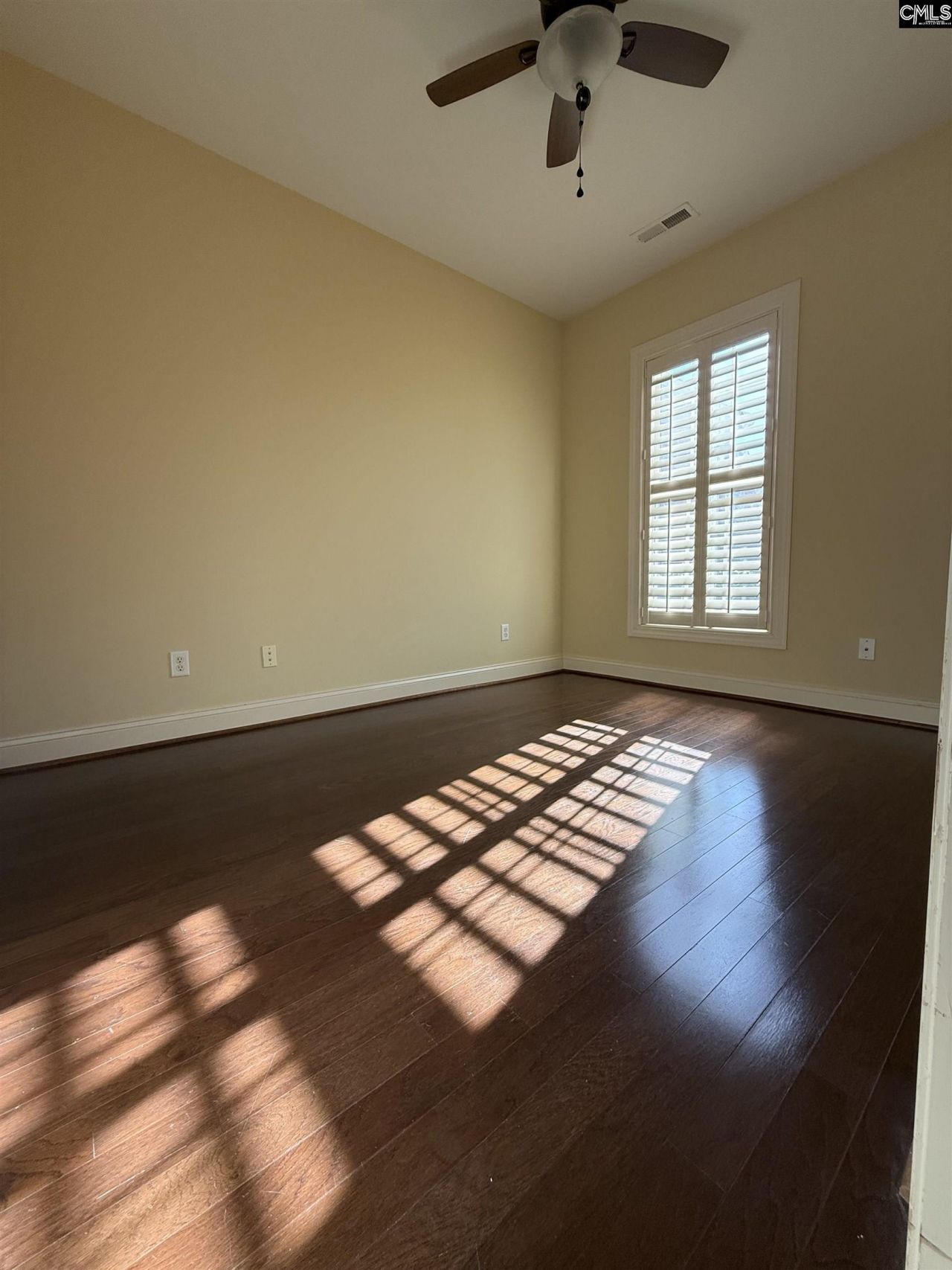 180 Shoal Court Photo 7