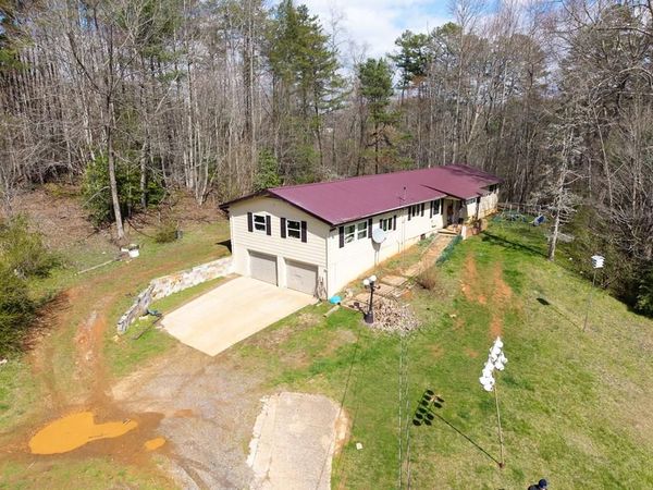 1669 Hiwassee Dam Access Rd, Murphy, NC 28906