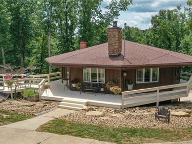 6 Latonka Trail, Malvern, OH 44644