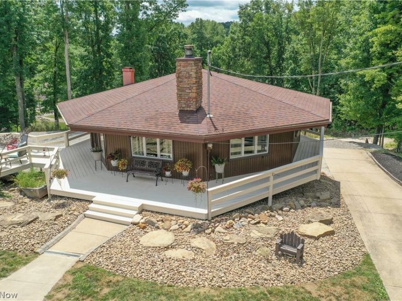 6 Latonka Trail, Malvern, OH 44644 Photo 12