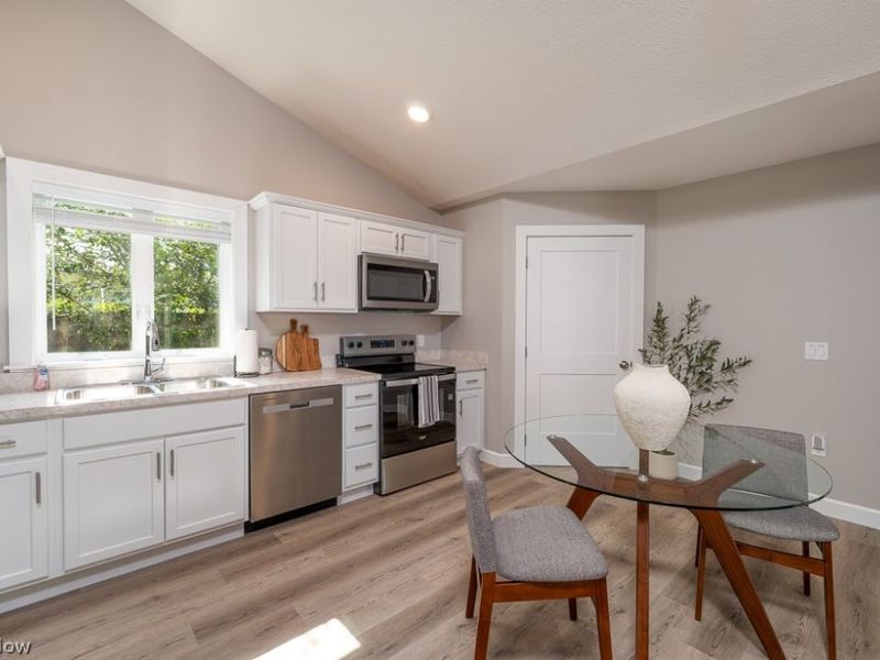 347 Ray Avenue NE, New Philadelphia, OH 44663 Photo 14