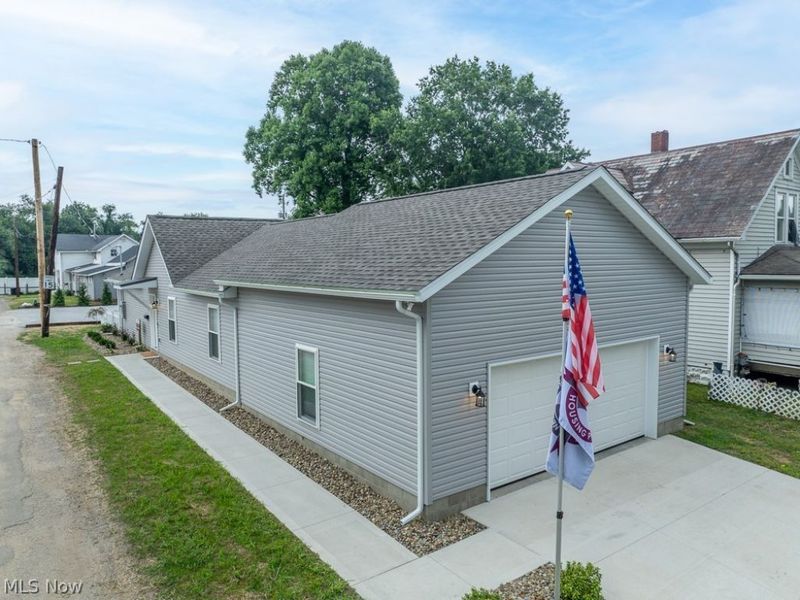 347 Ray Avenue NE, New Philadelphia, OH 44663 Photo 4