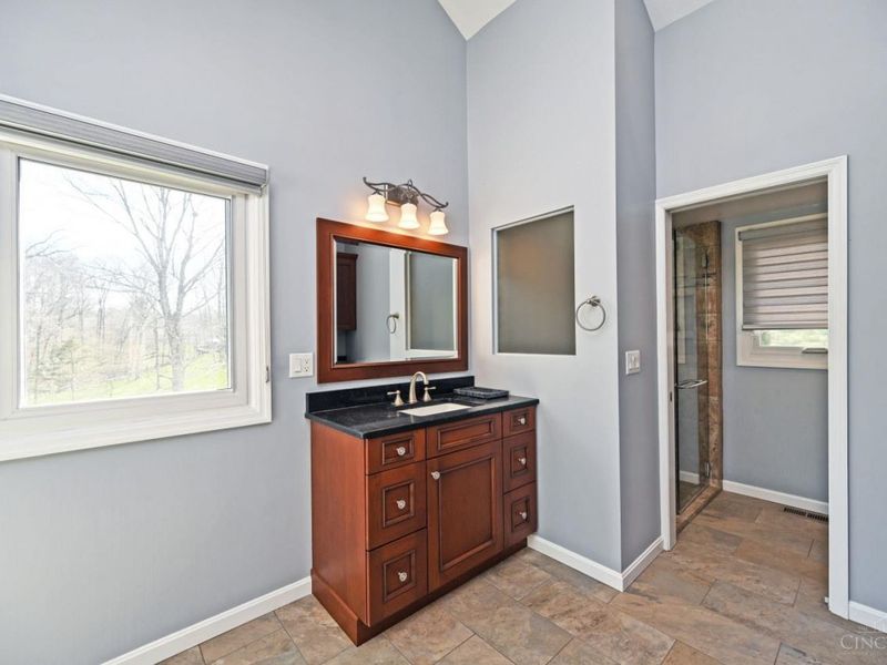 6649 Miami Trails Drive, Miami Twp, OH 45140 Photo 32