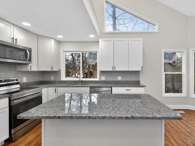 811 Wind Bluff Point, Springboro, OH 45066 Photo 11