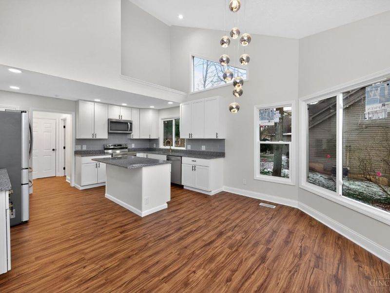 811 Wind Bluff Point, Springboro, OH 45066 Photo 9