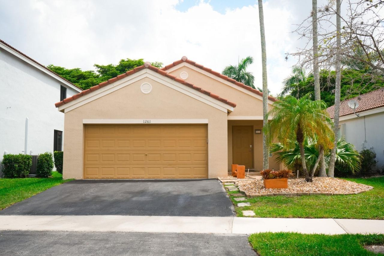 1261 Majesty Terrace, Weston, FL 33327 Photo