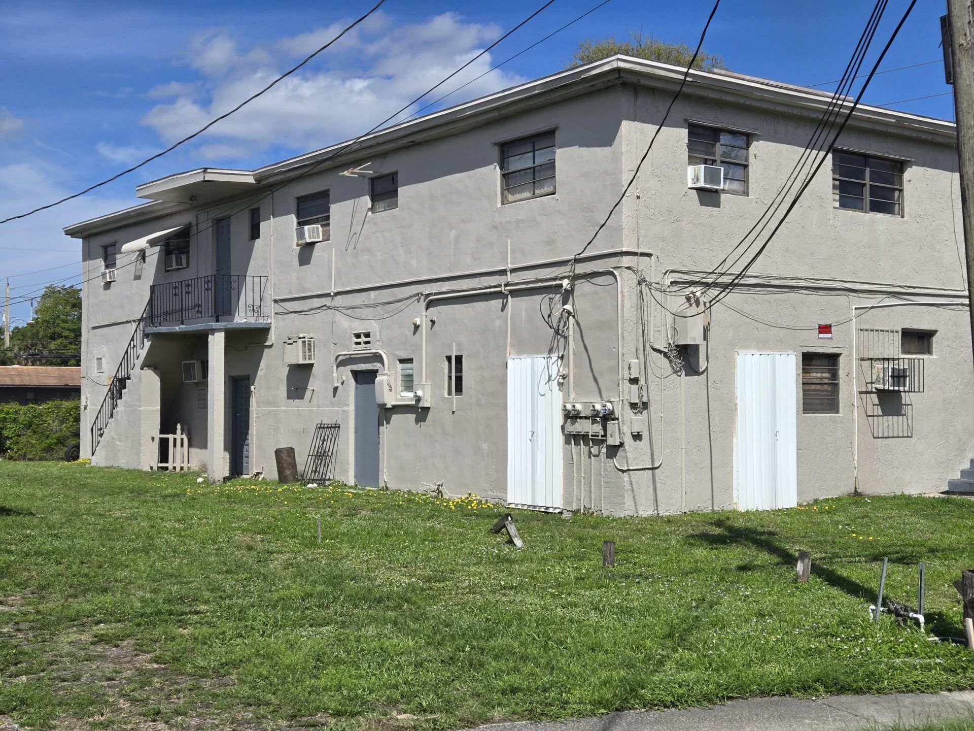 602 NW 1st Street, Dania Beach, FL 00000 Photo