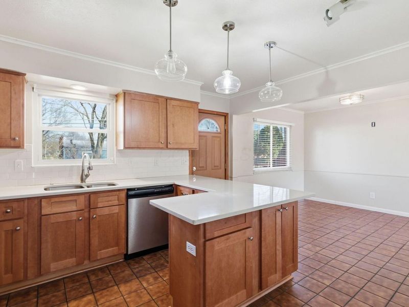 6050 Karl Road , Columbus, OH 43229 Photo 15