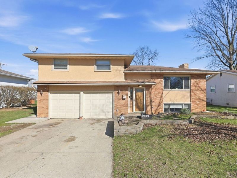 6050 Karl Road , Columbus, OH 43229 Photo 2