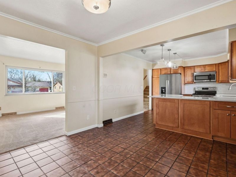 6050 Karl Road , Columbus, OH 43229 Photo 22