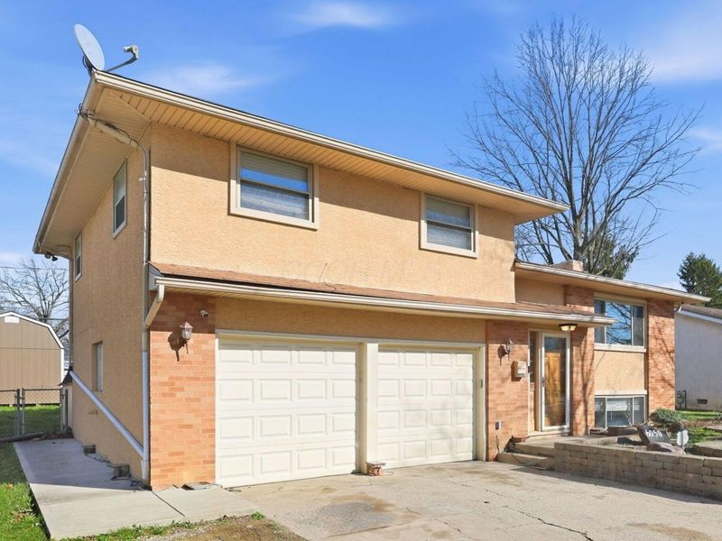 6050 Karl Road , Columbus, OH 43229 Photo 3