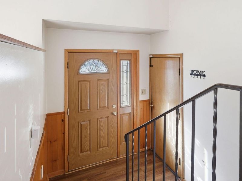 6050 Karl Road , Columbus, OH 43229 Photo 9