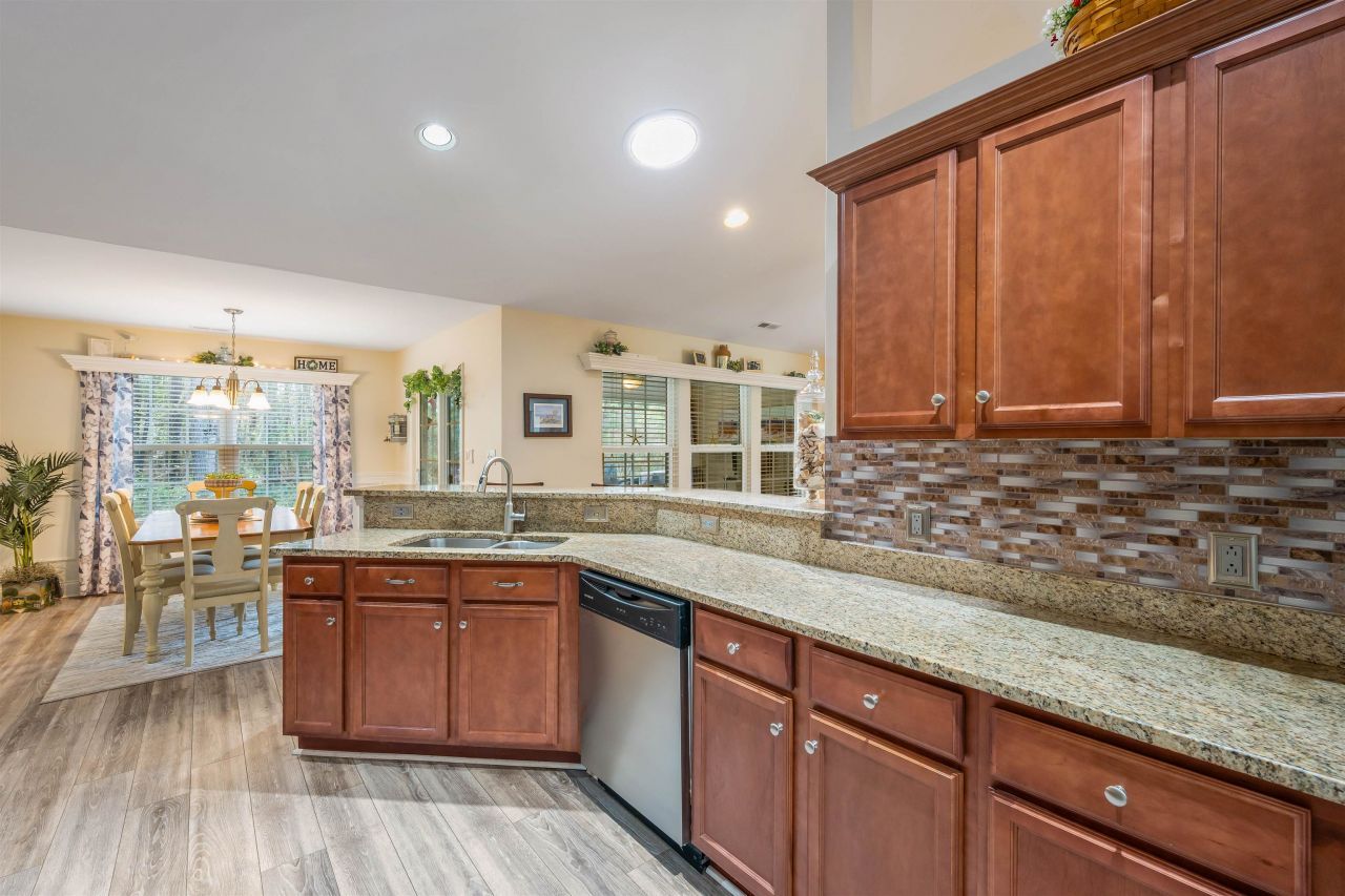 524 Shea Loop Photo 24