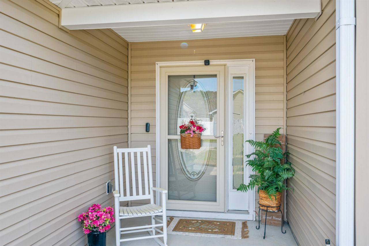 524 Shea Loop Photo 5