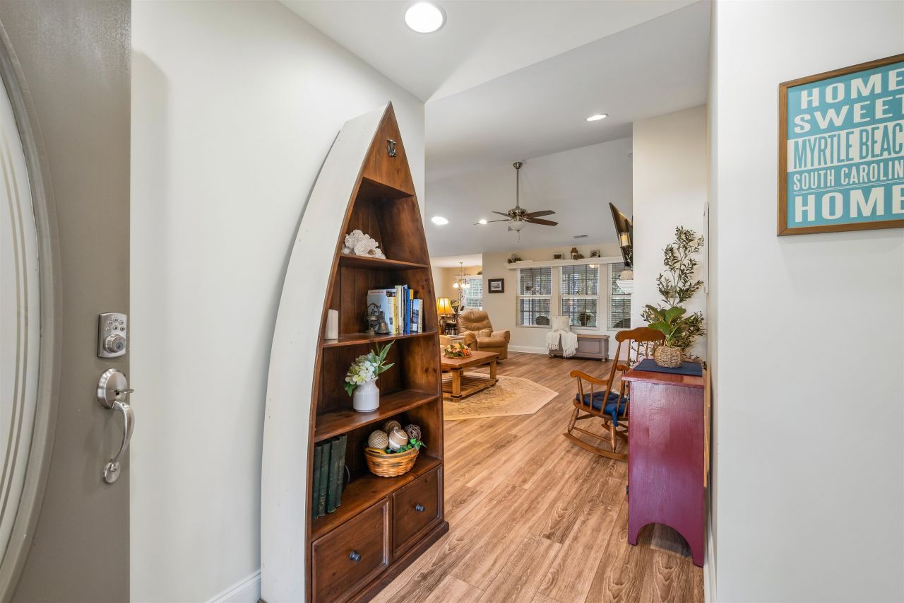 524 Shea Loop Photo 6