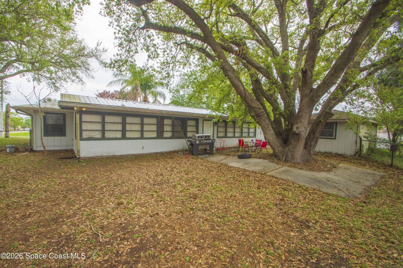697 Barber Street, Sebastian, FL 32958 Photo