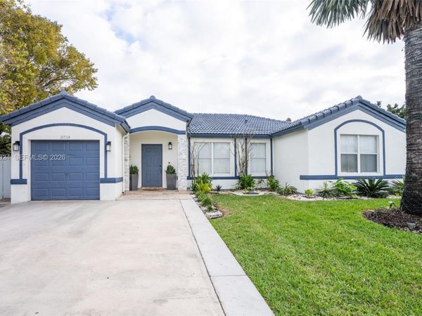10704 SW 167th St , Miami, FL 33157