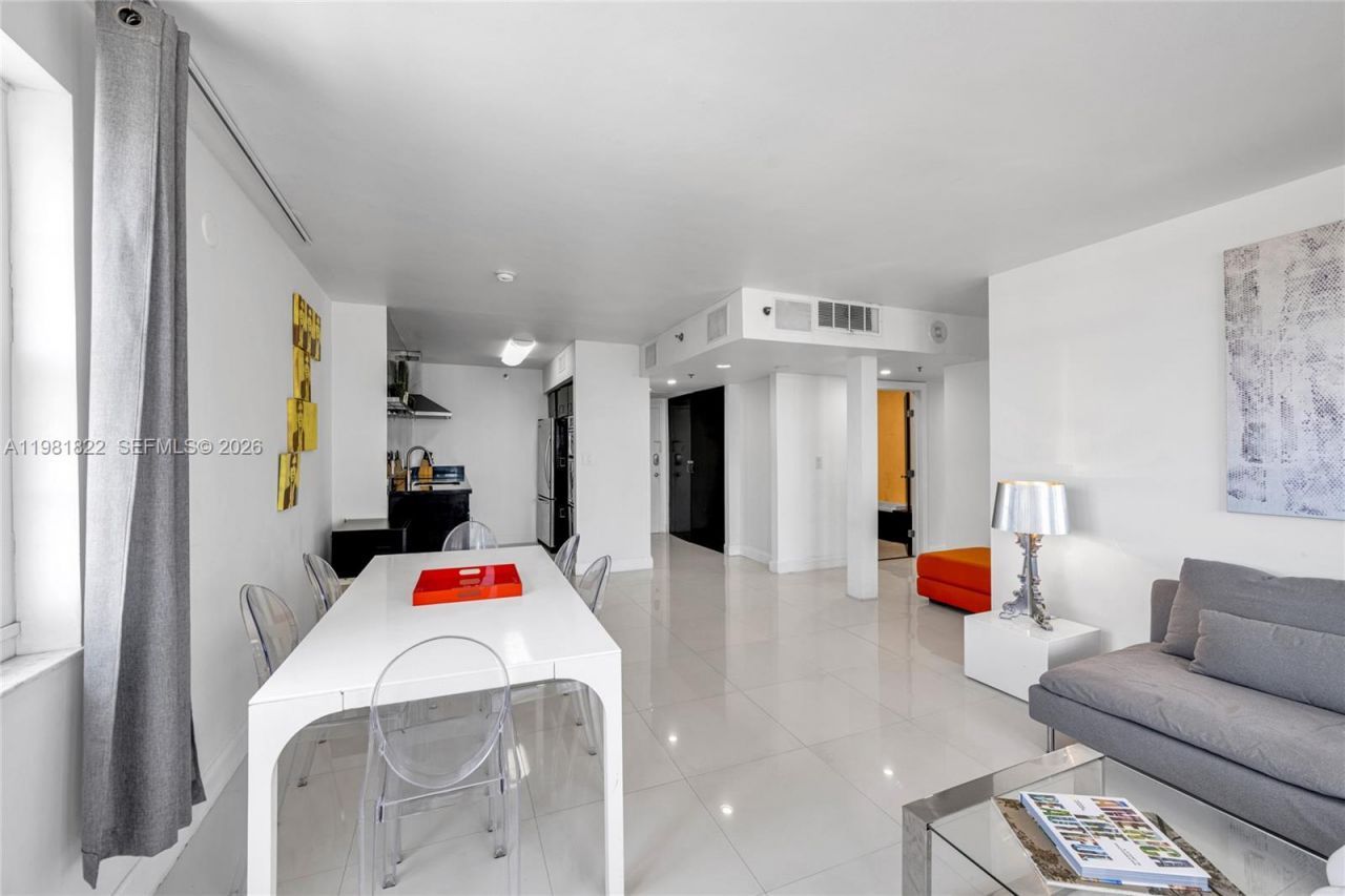 100 Lincoln Rd, Unit 1511, Miami Beach, FL 33139 Photo
