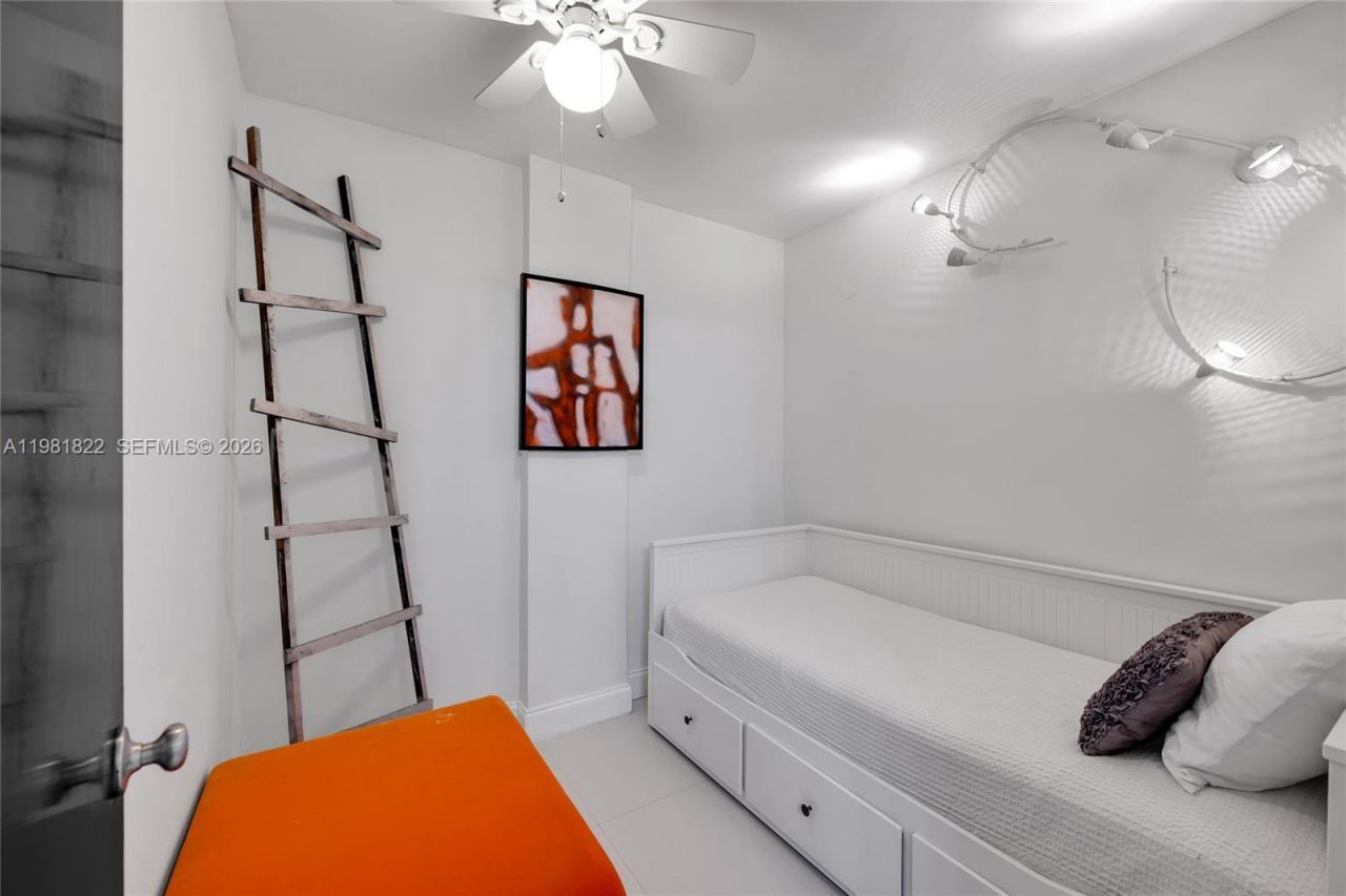 100 Lincoln Rd, Unit 1511, Miami Beach, FL 33139 Photo