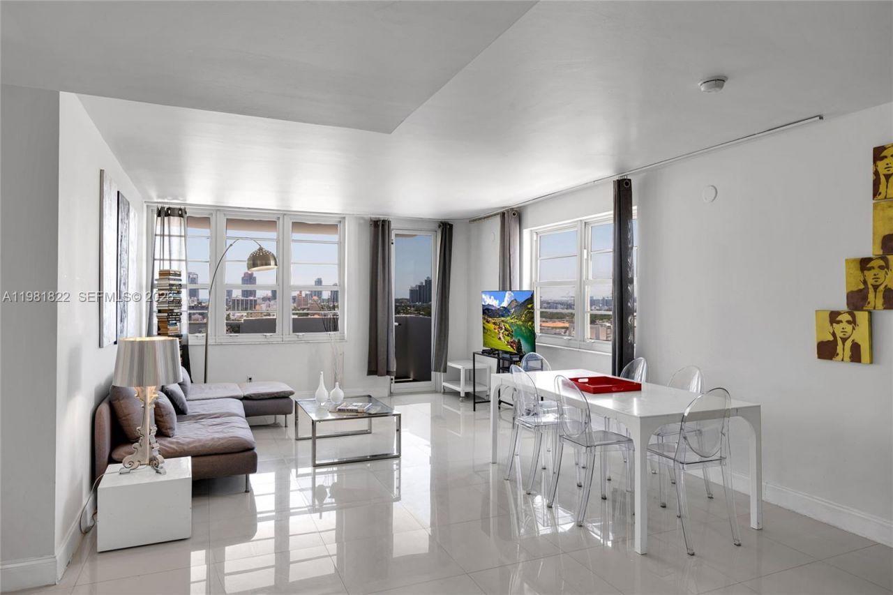 100 Lincoln Rd, Unit 1511, Miami Beach, FL 33139 Photo