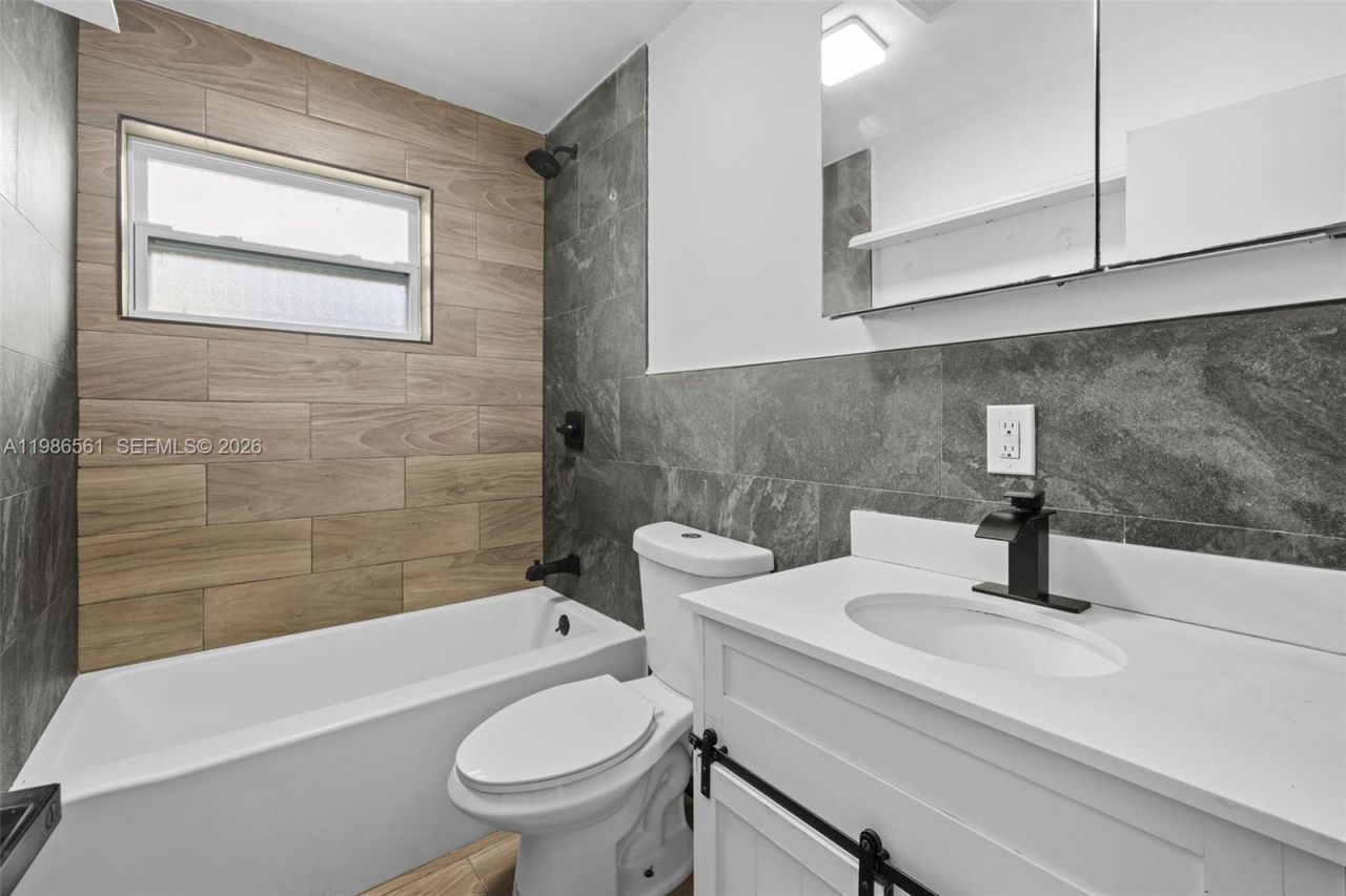 1443 NW 34th St , Unit 1443, Miami, FL 33142 Photo