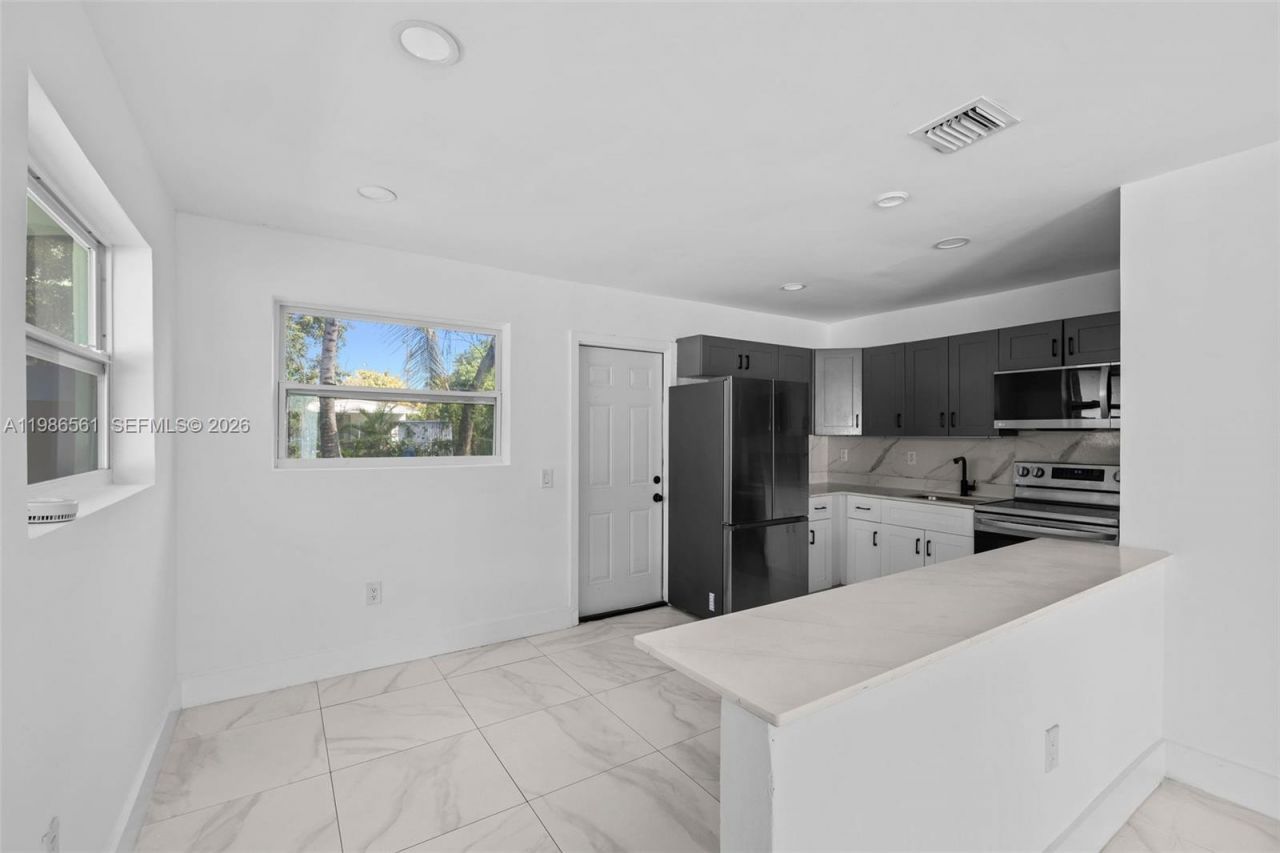 1443 NW 34th St , Unit 1443, Miami, FL 33142 Photo