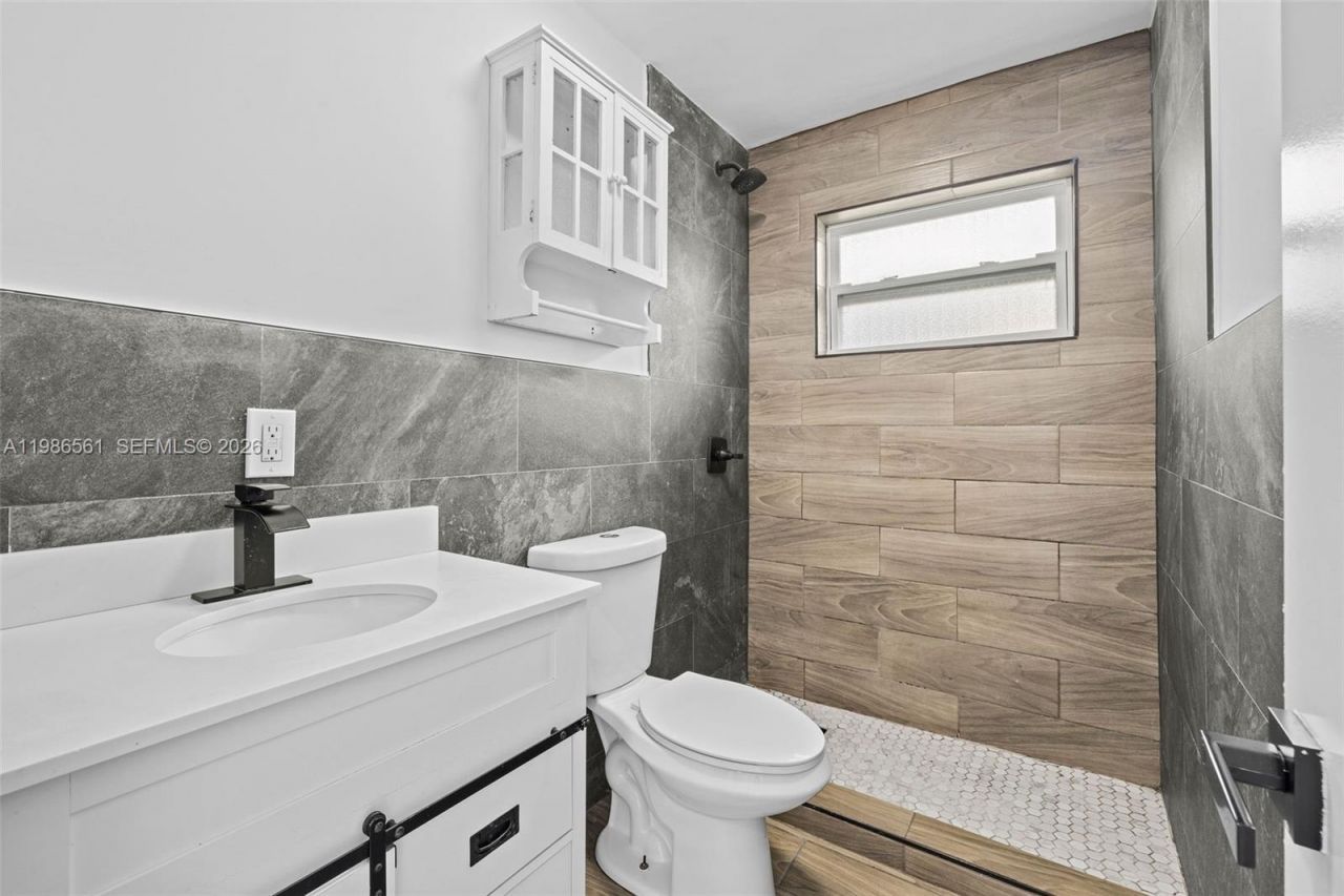 1443 NW 34th St , Unit 1443, Miami, FL 33142 Photo