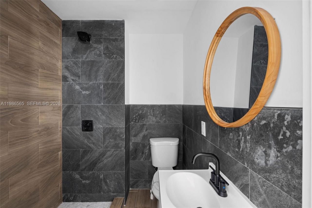 1445 NW 34th St , Unit 1445, Miami, FL 33142 Photo