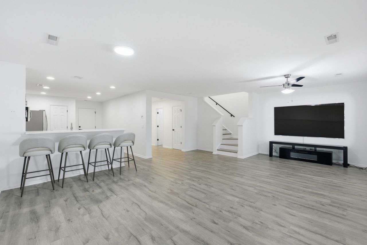 5150 Trump Street Photo 6