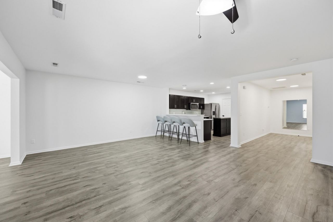 5150 Trump Street Photo 8