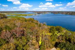 554 Point Comfort Road photo 4