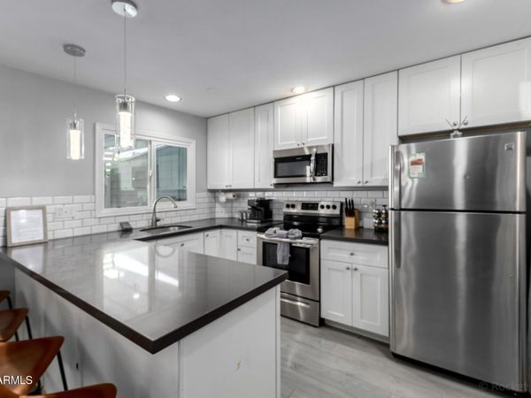 6837 E OSBORN Road, Unit B, Scottsdale, AZ 85251