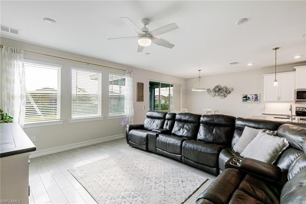 202 Spring Hill Lake Loop, Cape Coral, FL 33993 Photo