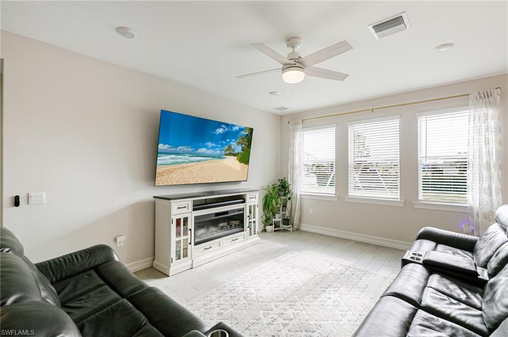 202 Spring Hill Lake Loop, Cape Coral, FL 33993 Photo