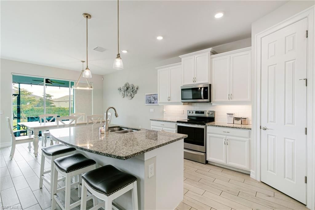 202 Spring Hill Lake Loop, Cape Coral, FL 33993 Photo