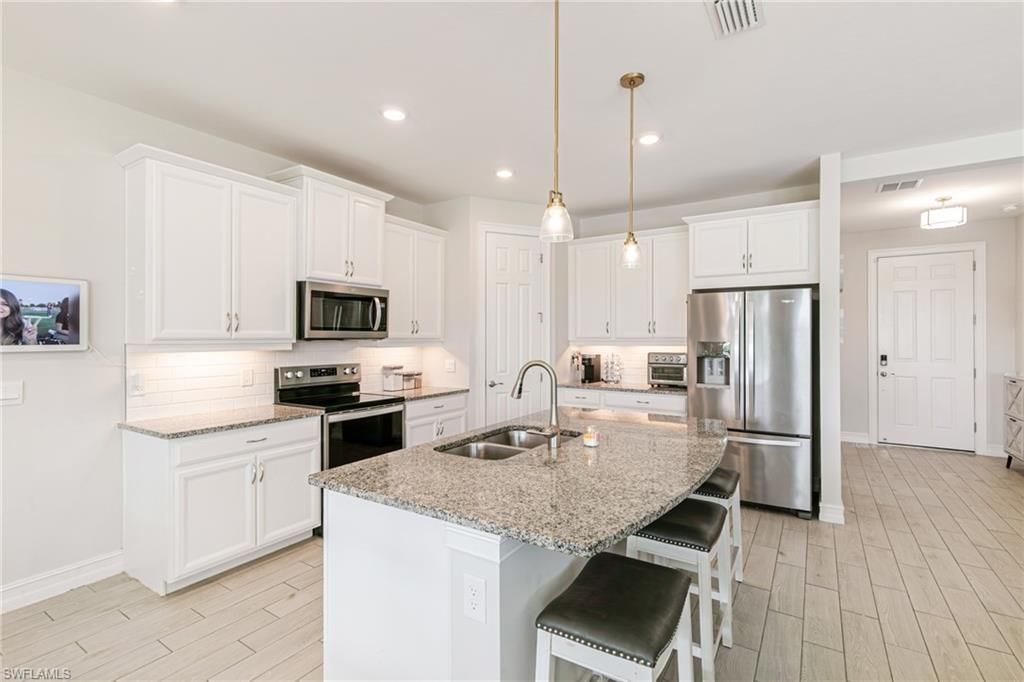 202 Spring Hill Lake Loop, Cape Coral, FL 33993 Photo