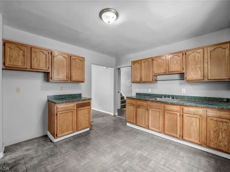 12805 Parkhill Avenue , Cleveland, OH 44120 Photo 19