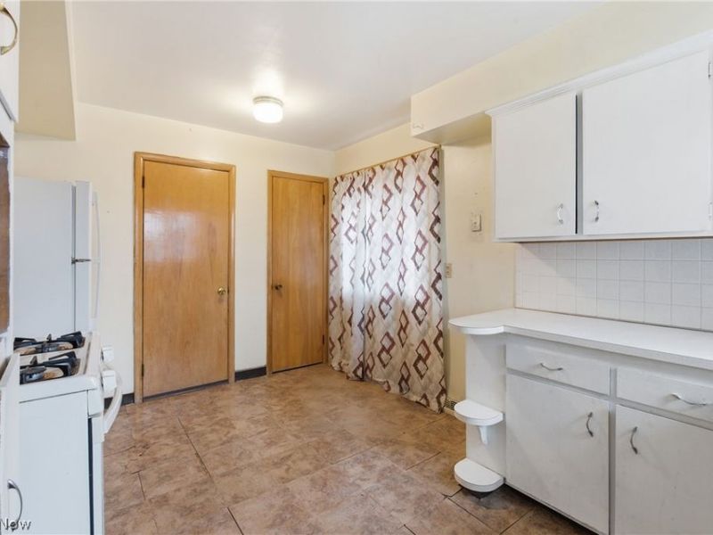 2497 E124 Street , Cleveland, OH 44120 Photo 16