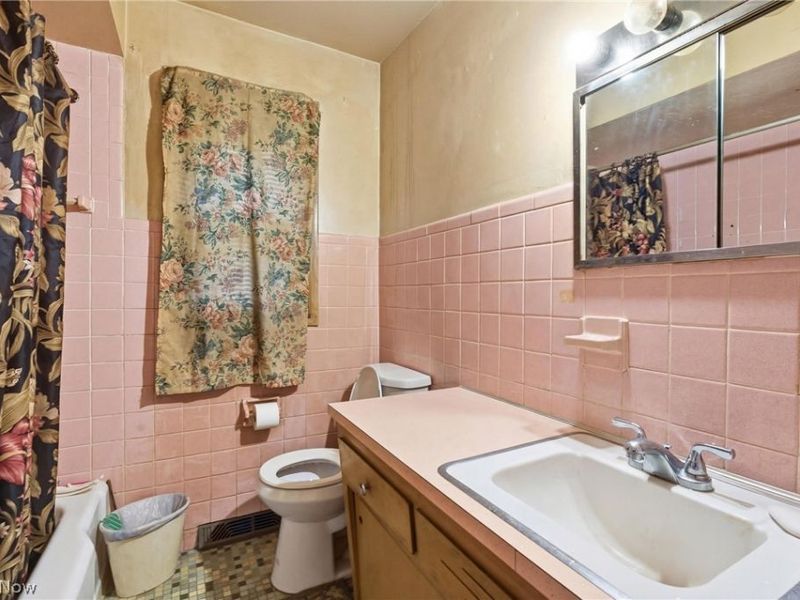 2497 E124 Street , Cleveland, OH 44120 Photo 8