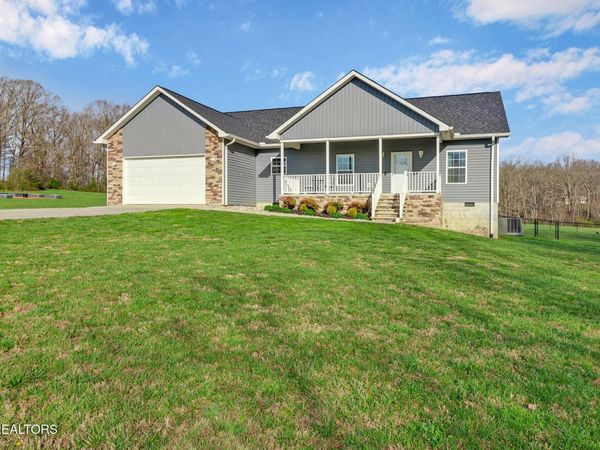 209 Adams Creek Rd, Crossville, TN 38571