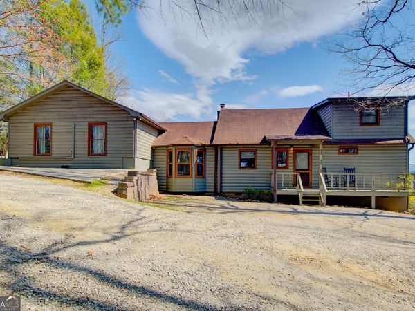 56 Fairview Avenue, Blairsville, GA 30512