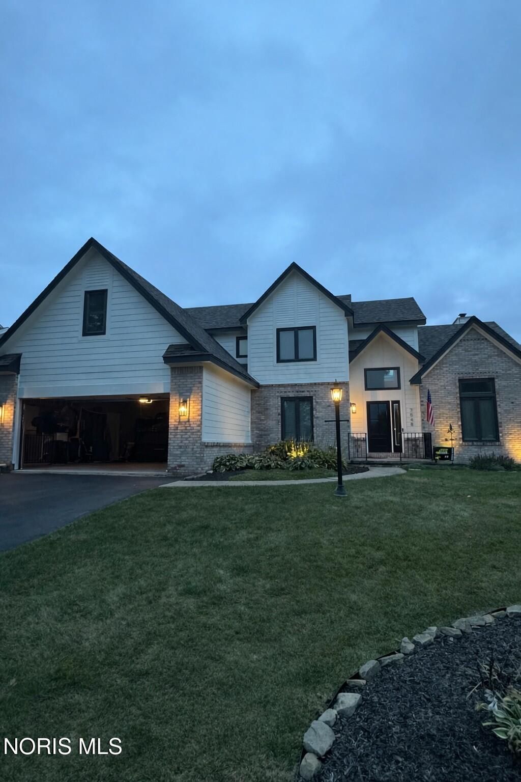 7548 Red Pines Drive, Sylvania, OH 43560 Main Photo