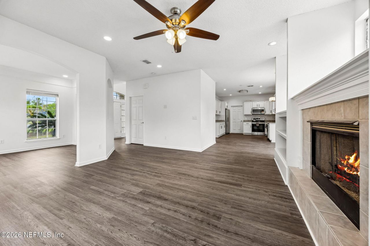 5608 Crest Creek Drive, Jacksonville, FL 32258 Photo