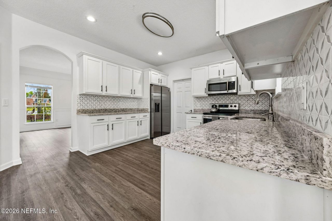 5608 Crest Creek Drive, Jacksonville, FL 32258 Photo