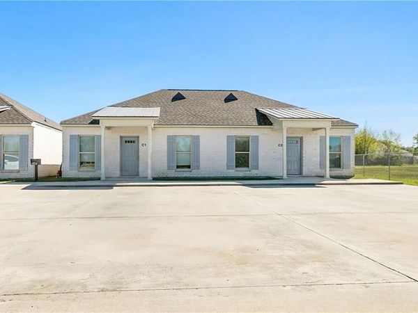 29050 S MAGNOLIA Street, Livingston, LA 70754